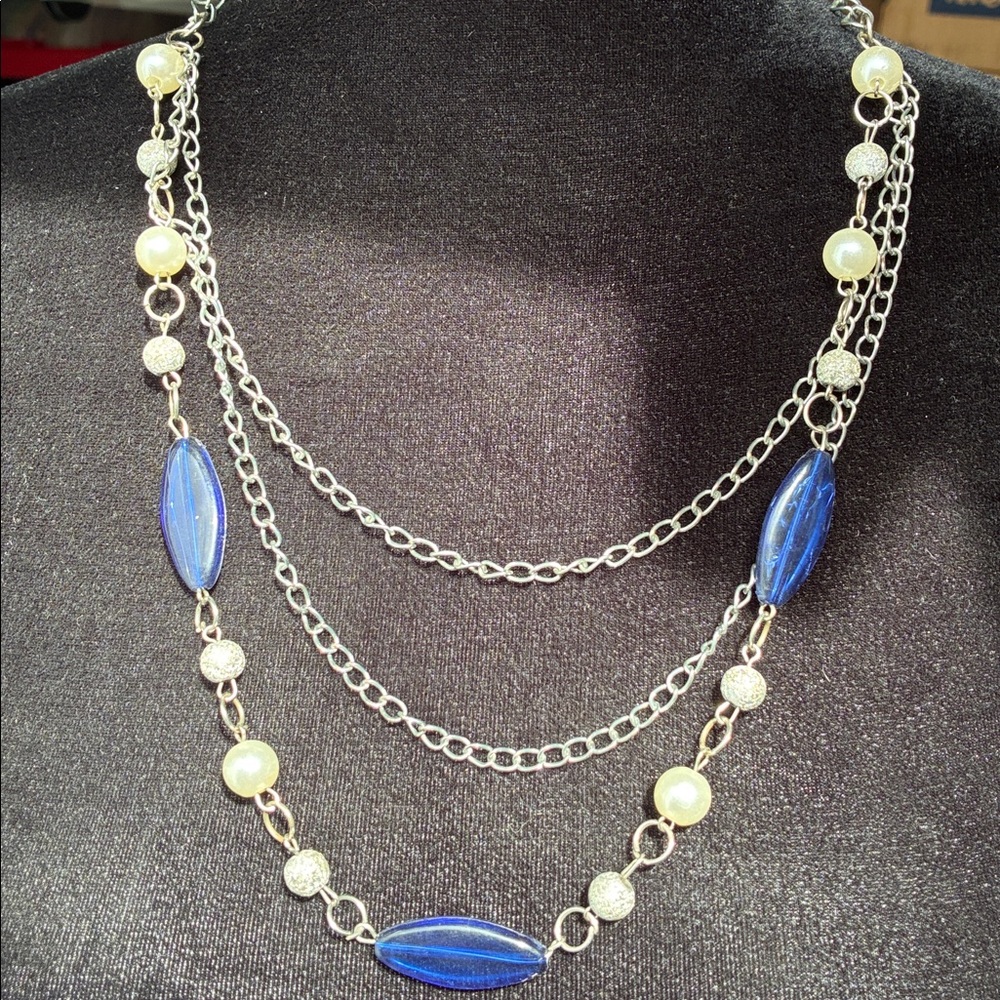 Elegant Silver and Blue Necklace